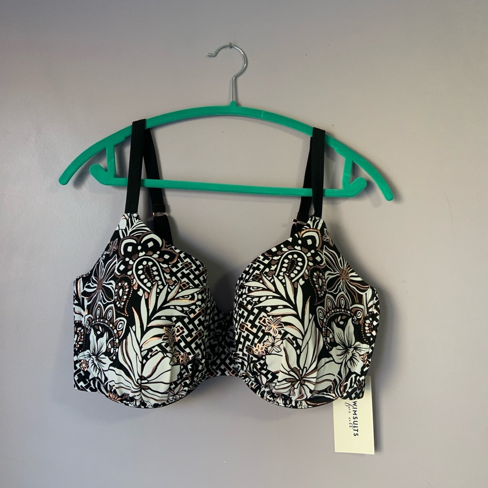 Swimsuits For All women’s black swimsuit top
